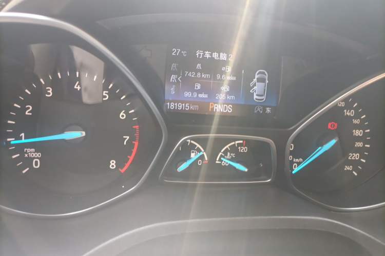 Used Ford Kuga 2017 EcoBoost 245 4x4 Prestige Edition Odometer Close Up