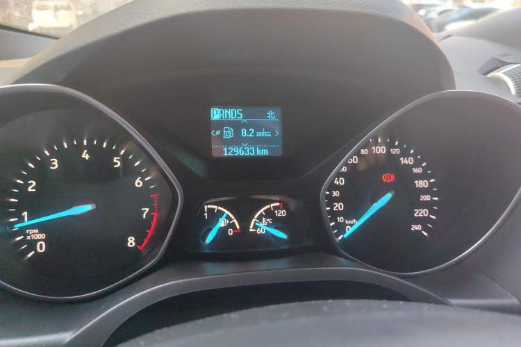Used Ford Kuga 2017 EcoBoost 180 Two-Wheel-Drive Tiger Leap Model Odometer Close Up