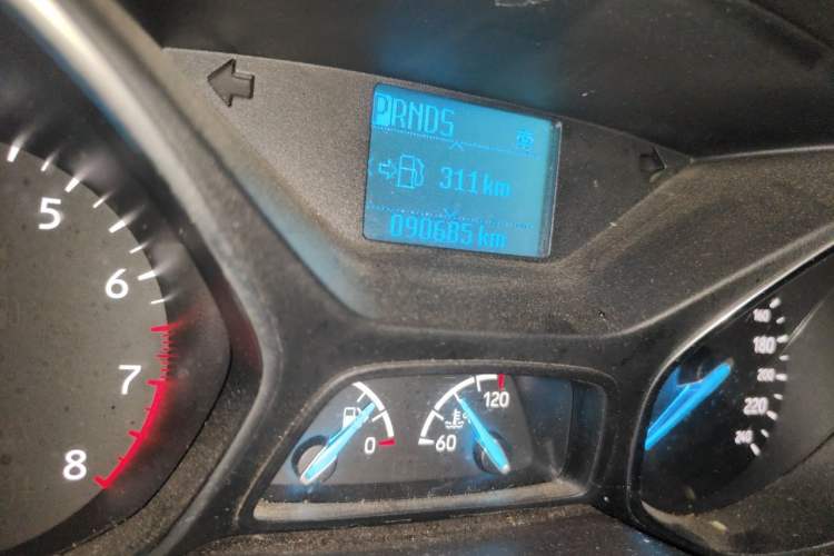 Used Ford Kuga 2017 EcoBoost 180 Two-Wheel-Drive Platinum Edition Odometer Close Up