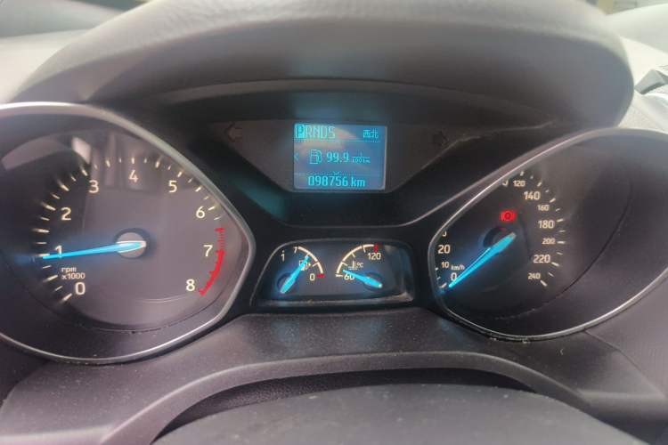 Used Ford Kuga 2017 EcoBoost 180 Two-Wheel-Drive Tiger Leap Model Odometer Close Up
