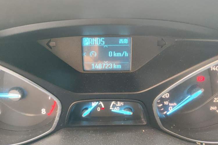 Used Ford Kuga 2017 EcoBoost 180 Two-Wheel-Drive Tiger Leap Model Odometer Close Up