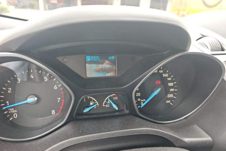 Used Ford Kuga 2017 EcoBoost 180 Two-Wheel-Drive Tiger Leap Model Odometer Close Up