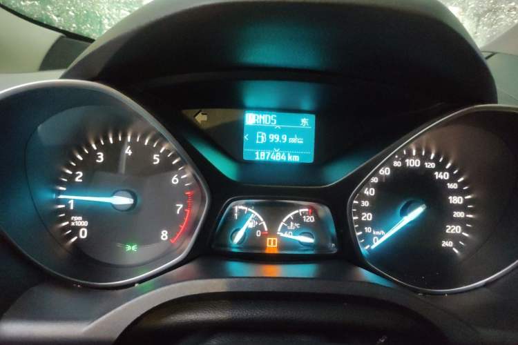 Used Ford Kuga 2017 EcoBoost 180 Two-Wheel-Drive Tiger Leap Model Odometer Close Up