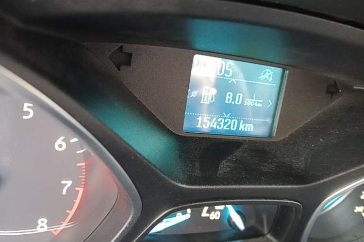 Used Ford Kuga 2017 EcoBoost 180 Two-Wheel-Drive Tiger Leap Model Odometer Close Up
