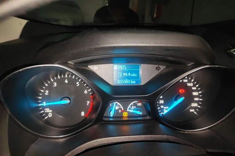 Used Ford Kuga 2017 EcoBoost 180 Two-Wheel-Drive Elite Trim Odometer Close Up