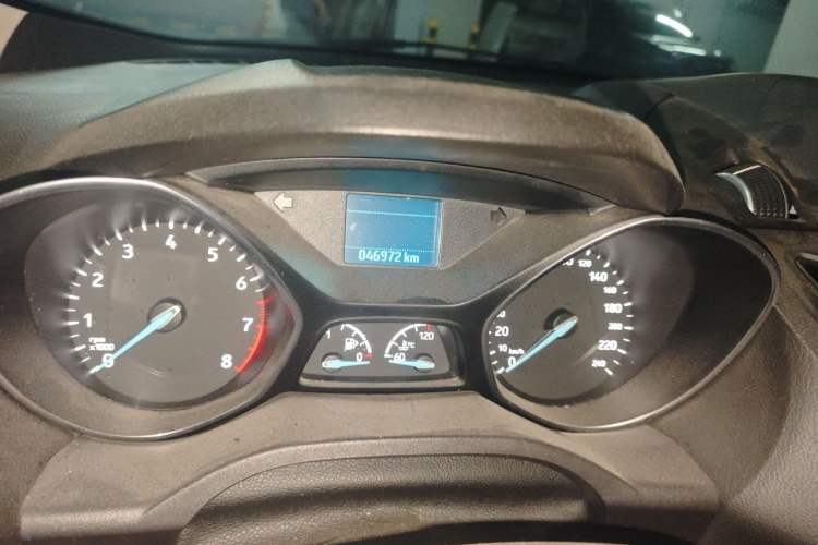 Used Ford Kuga 2017 EcoBoost 180 Two-Wheel-Drive Tiger Leap Model Odometer Close Up