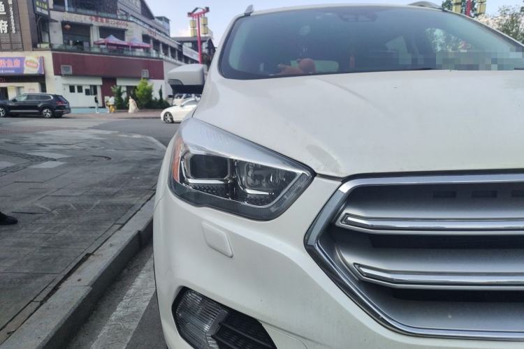 Used Ford Kuga 2017 EcoBoost 245 Four-Wheel Drive Titanium Edition Right Front Headlight