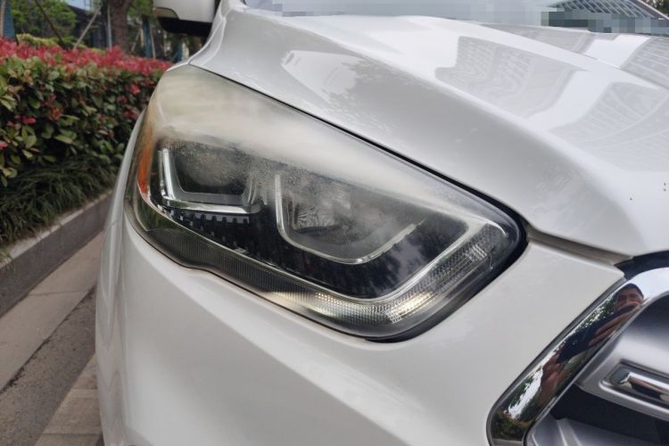 Used Ford Kuga 2017 EcoBoost 180 Two-Wheel-Drive Tiger Leap Model Right Front Headlight