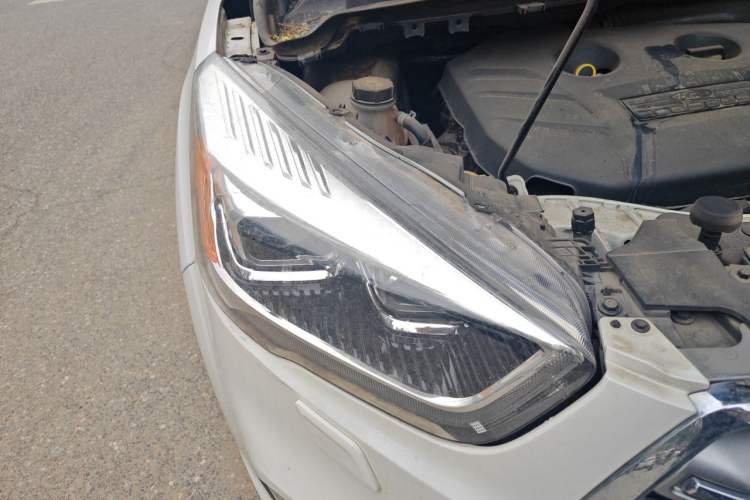 Used Ford Kuga 2017 EcoBoost 245 4x4 Prestige Edition Right Front Headlight