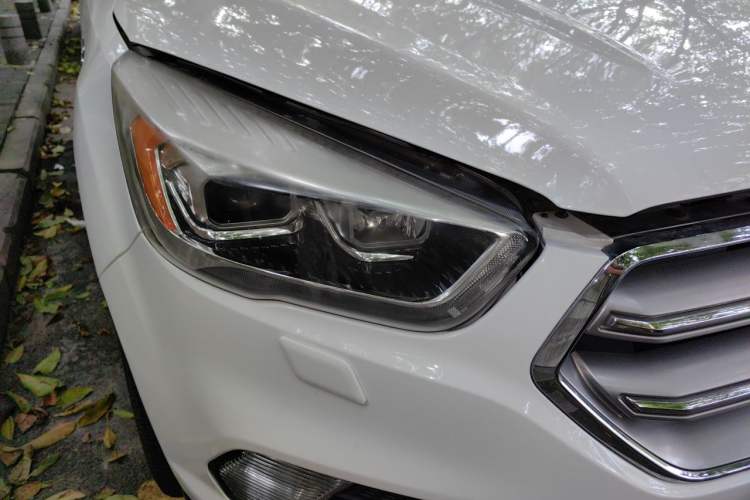 Used Ford Kuga 2017 EcoBoost 245 Four-Wheel Drive Titanium Edition Right Front Headlight