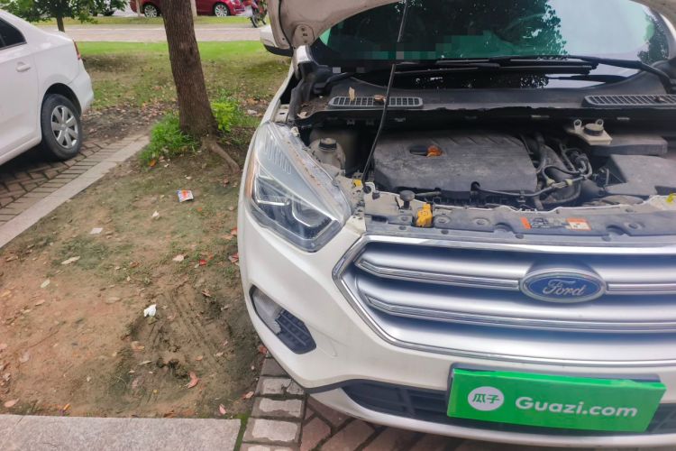 Used Ford Kuga 2017 EcoBoost 180 Two-Wheel-Drive Tiger Leap Model Right Front Headlight