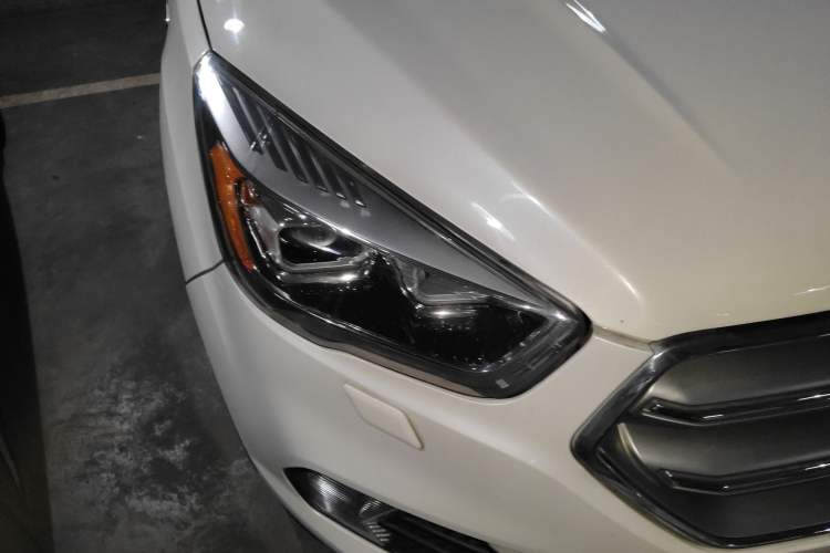 Used Ford Kuga 2017 EcoBoost 245 4x4 Prestige Edition Right Front Headlight