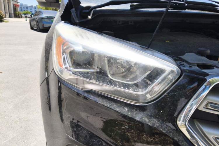Used Ford Kuga 2017 EcoBoost 180 Two-Wheel-Drive Tiger Leap Model Right Front Headlight