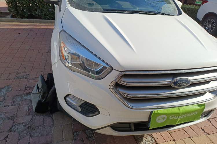 Used Ford Kuga 2017 EcoBoost 180 Four-Wheel Drive Luxury Wing Model Right Front Headlight