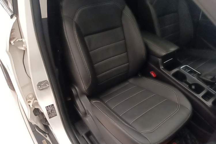 Used Ford Kuga 2017 EcoBoost 180 Two-Wheel-Drive Tiger Leap Model Right Front Seat