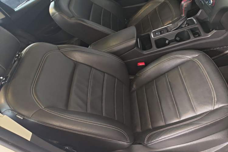 Used Ford Kuga 2017 EcoBoost 180 Two-Wheel-Drive Tiger Leap Model Right Front Seat