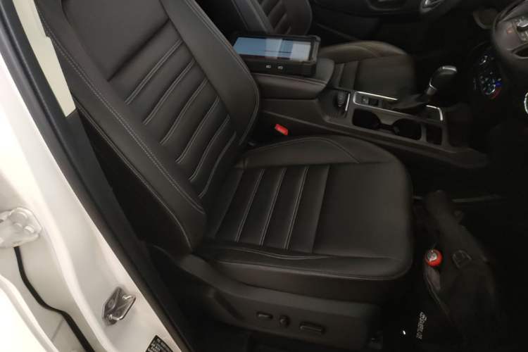Used Ford Kuga 2017 EcoBoost 180 Four-Wheel Drive Luxury Wing Model Right Front Seat