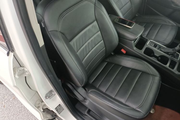 Used Ford Kuga 2017 EcoBoost 180 Two-Wheel-Drive Tiger Leap Model Right Front Seat