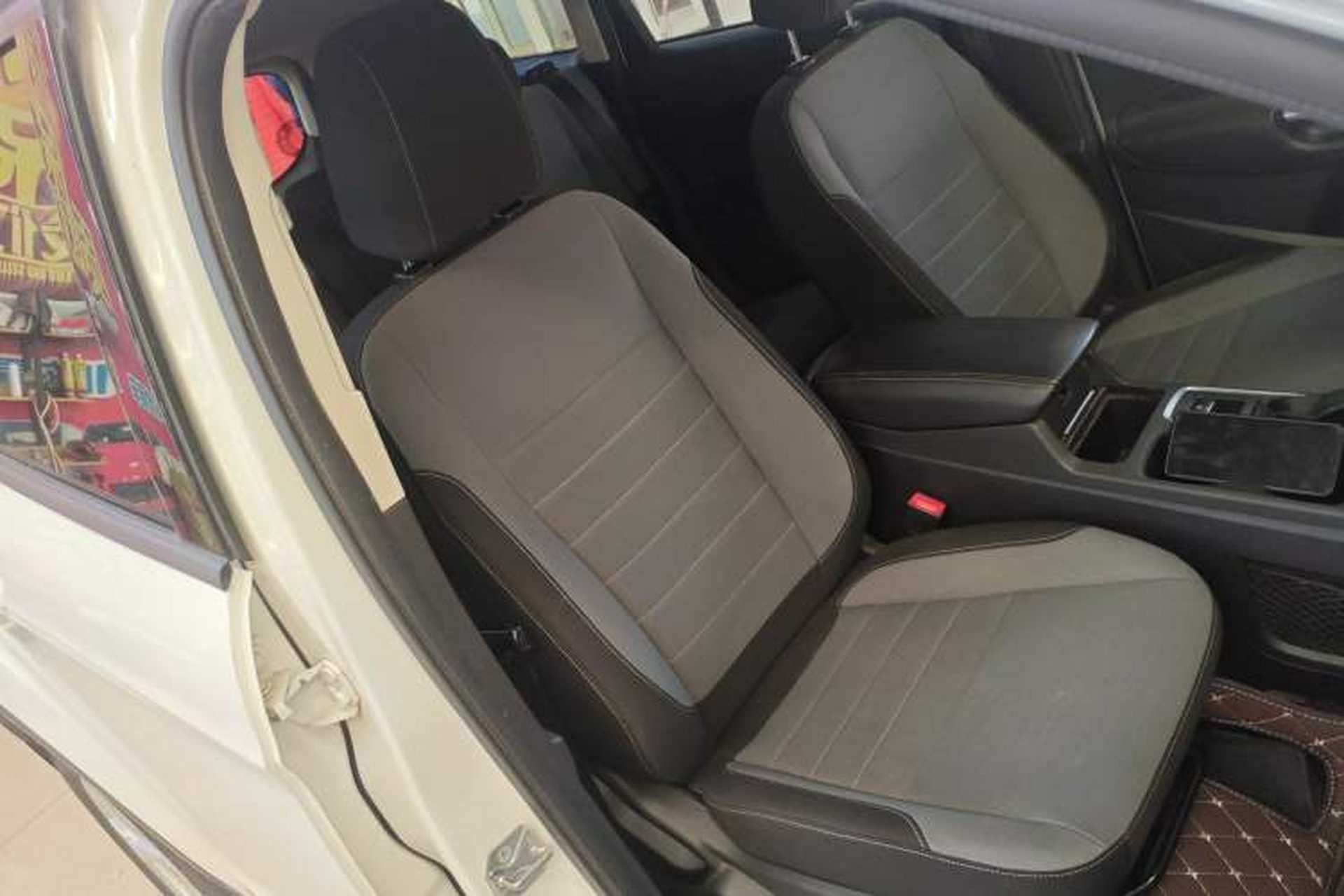 Used Ford Kuga 2017 EcoBoost 180 Two-Wheel-Drive Elite Trim Right Front Seat