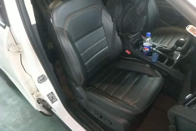 Used Ford Kuga 2017 EcoBoost 245 Four-Wheel-Drive Sport Model Right Front Seat