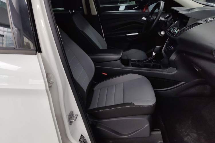 Used Ford Kuga 2017 EcoBoost 180 Two-Wheel-Drive Elite Trim Right Front Seat
