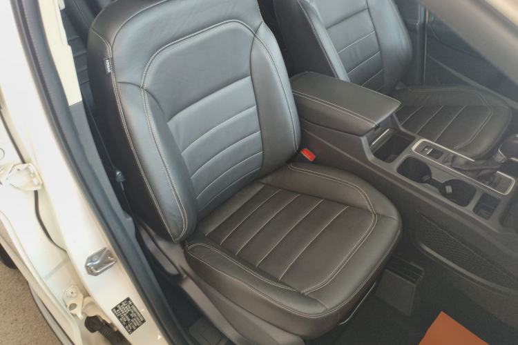 Used Ford Kuga 2017 EcoBoost 180 Two-Wheel-Drive Tiger Leap Model Right Front Seat