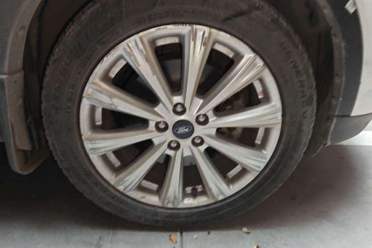 Used Ford Kuga 2017 EcoBoost 245 4x4 Prestige Edition Right Front Wheel Hub