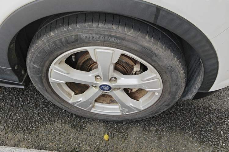 Used Ford Kuga 2017 EcoBoost 180 Two-Wheel-Drive Elite Trim Right Front Wheel Hub