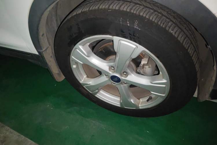 Used Ford Kuga 2017 EcoBoost 180 Two-Wheel-Drive Elite Trim Right Front Wheel Hub