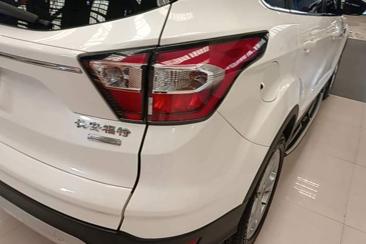 Used Ford Kuga 2017 EcoBoost 180 Two-Wheel-Drive Tiger Leap Model Right Rear Taillight
