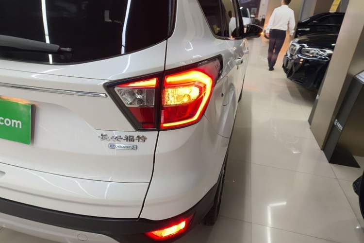 Used Ford Kuga 2017 EcoBoost 180 Two-Wheel-Drive Luxury Wing Edition Right Rear Taillight