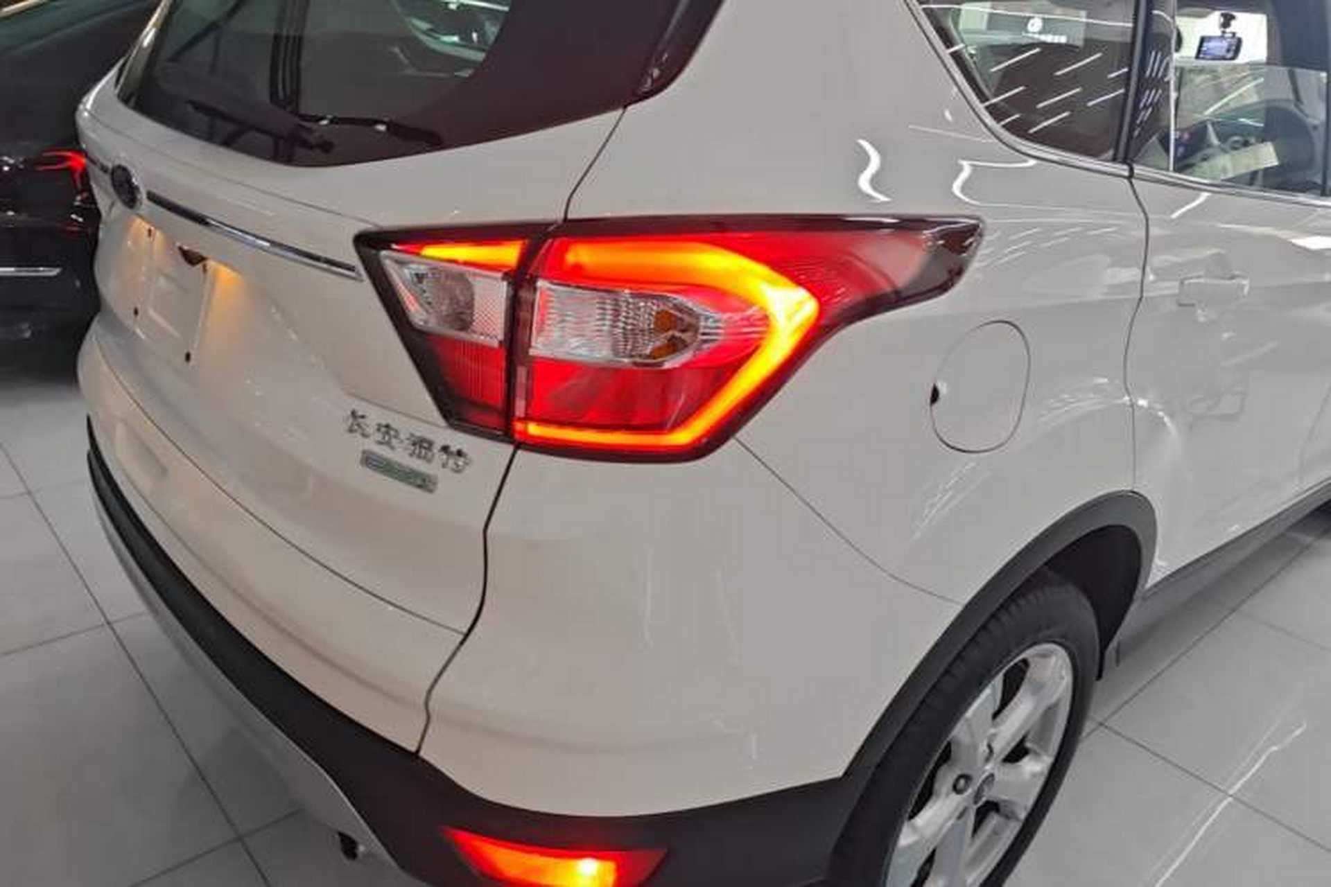 Used Ford Kuga 2017 EcoBoost 180 Two-Wheel-Drive Platinum Edition Right Rear Taillight