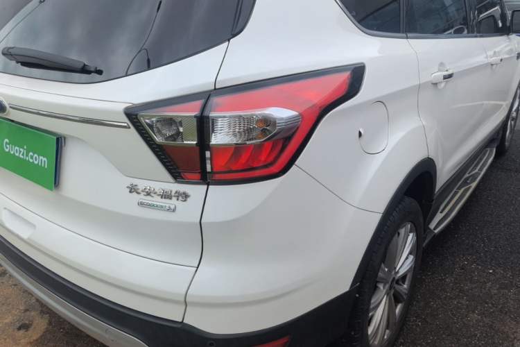 Used Ford Kuga 2017 EcoBoost 180 Two-Wheel-Drive Luxury Wing Edition Right Rear Taillight