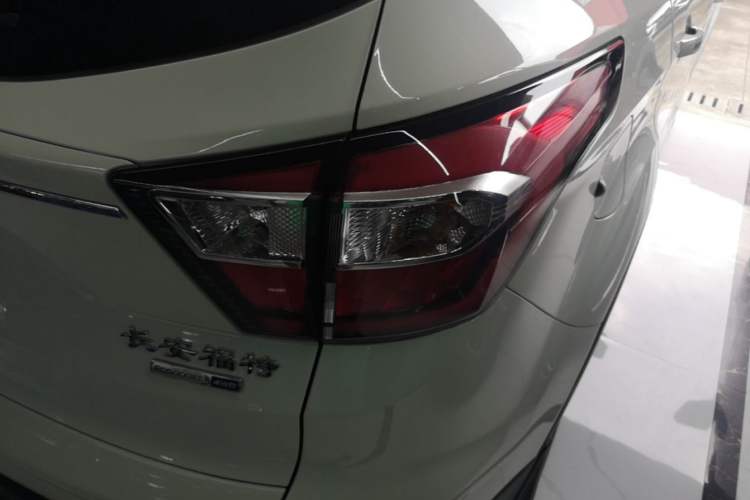 Used Ford Kuga 2017 EcoBoost 180 Four-Wheel Drive Luxury Wing Model Right Rear Taillight