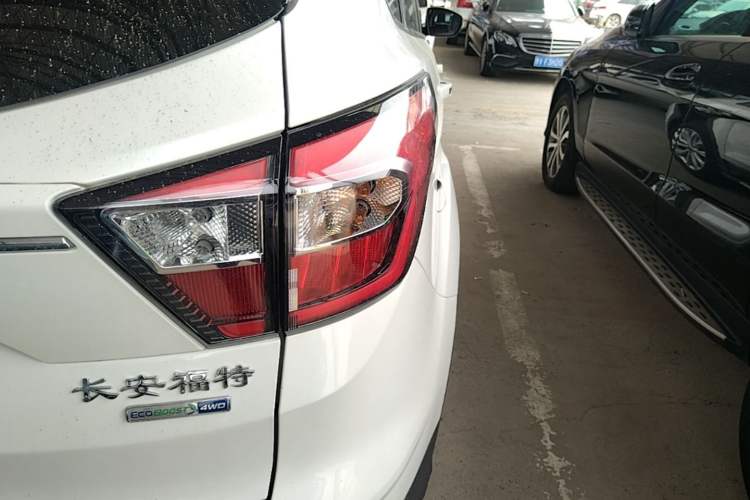 Used Ford Kuga 2017 EcoBoost 180 Four-Wheel Drive Luxury Wing Model Right Rear Taillight