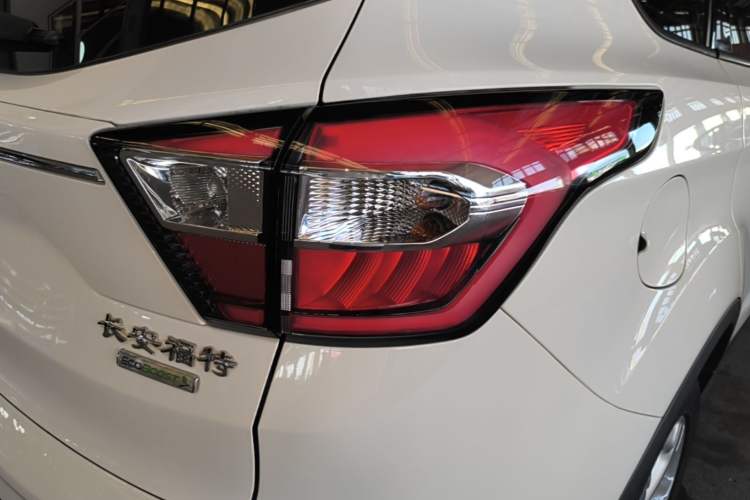 Used Ford Kuga 2017 EcoBoost 180 Two-Wheel-Drive Elite Trim Right Rear Taillight