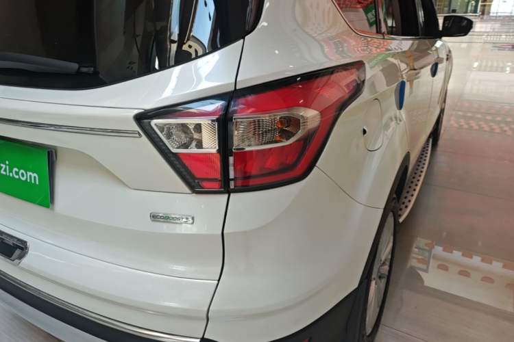 Used Ford Kuga 2017 EcoBoost 180 Two-Wheel-Drive Luxury Wing Edition Right Rear Taillight