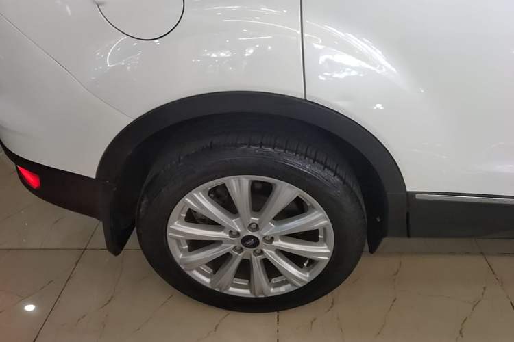 Used Ford Kuga 2017 EcoBoost 180 Four-Wheel Drive Luxury Wing Model Right Rear Wheel Hub