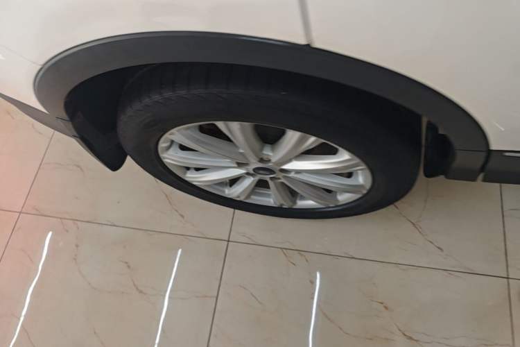 Used Ford Kuga 2017 EcoBoost 245 4x4 Prestige Edition Right Rear Wheel Hub