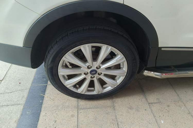 Used Ford Kuga 2017 EcoBoost 180 Two-Wheel-Drive Luxury Wing Edition Right Rear Wheel Hub