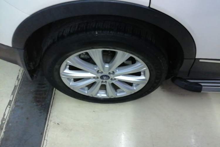 Used Ford Kuga 2017 EcoBoost 245 Four-Wheel Drive Platinum Edition Right Rear Wheel Hub