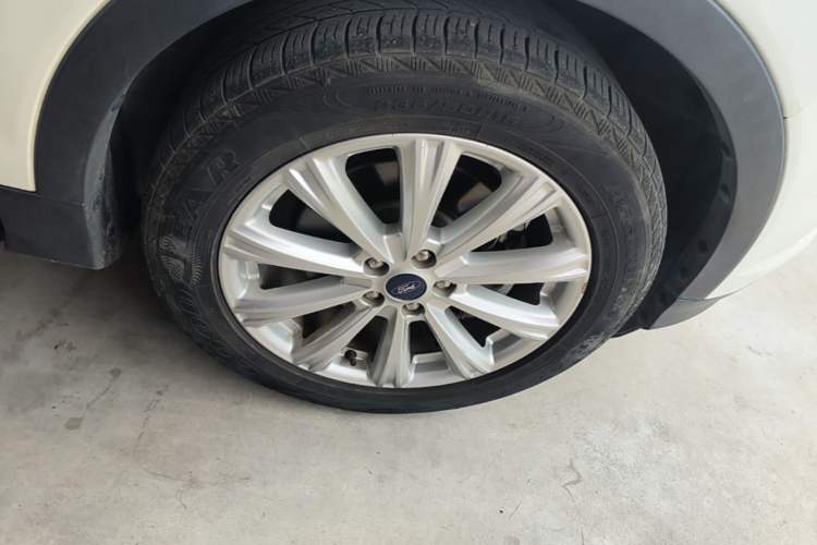 Used Ford Kuga 2017 EcoBoost 245 4x4 Prestige Edition Right Rear Wheel Hub