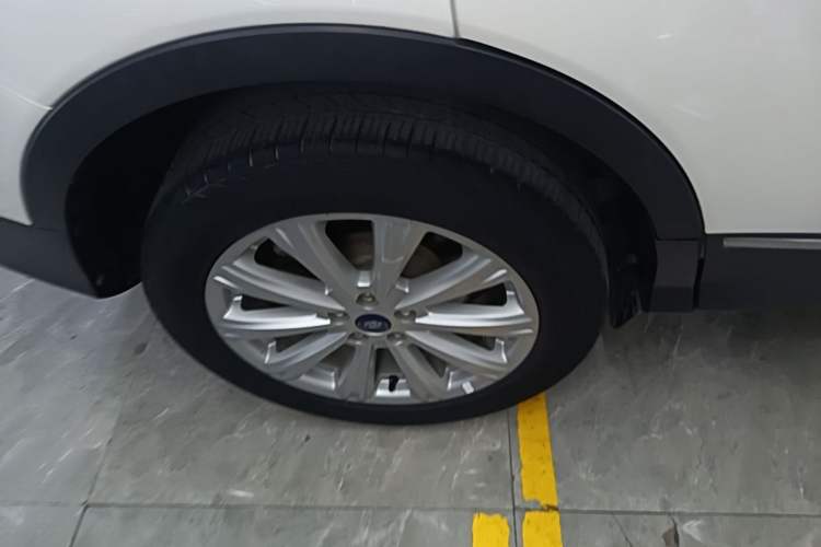 Used Ford Kuga 2017 EcoBoost 245 4x4 Prestige Edition Right Rear Wheel Hub