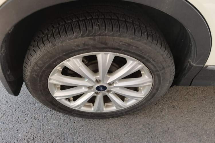Used Ford Kuga 2017 EcoBoost 245 4x4 Prestige Edition Right Rear Wheel Hub