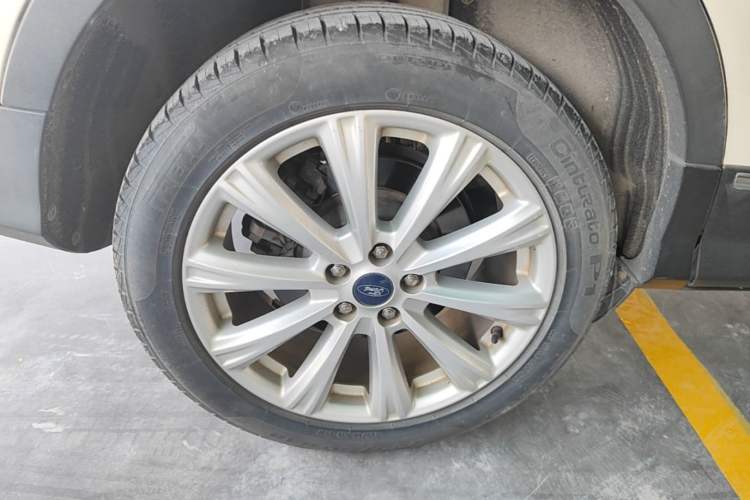Used Ford Kuga 2017 EcoBoost 245 4x4 Prestige Edition Right Rear Wheel Hub
