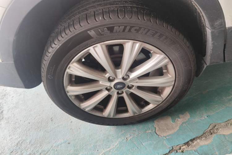 Used Ford Kuga 2017 EcoBoost 245 4x4 Prestige Edition Right Rear Wheel Hub