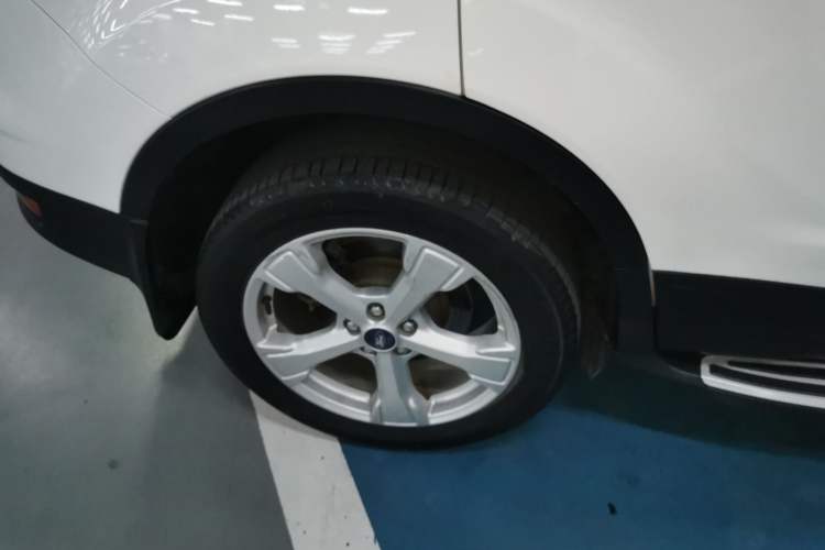 Used Ford Kuga 2017 EcoBoost 180 Two-Wheel-Drive Elite Trim Right Rear Wheel Hub