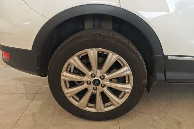 Used Ford Kuga 2017 EcoBoost 245 4x4 Prestige Edition Right Rear Wheel Hub