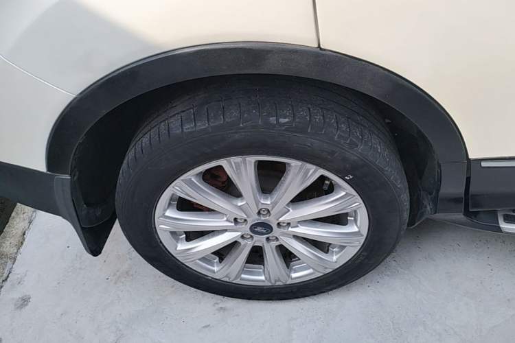 Used Ford Kuga 2017 EcoBoost 245 4x4 Prestige Edition Right Rear Wheel Hub