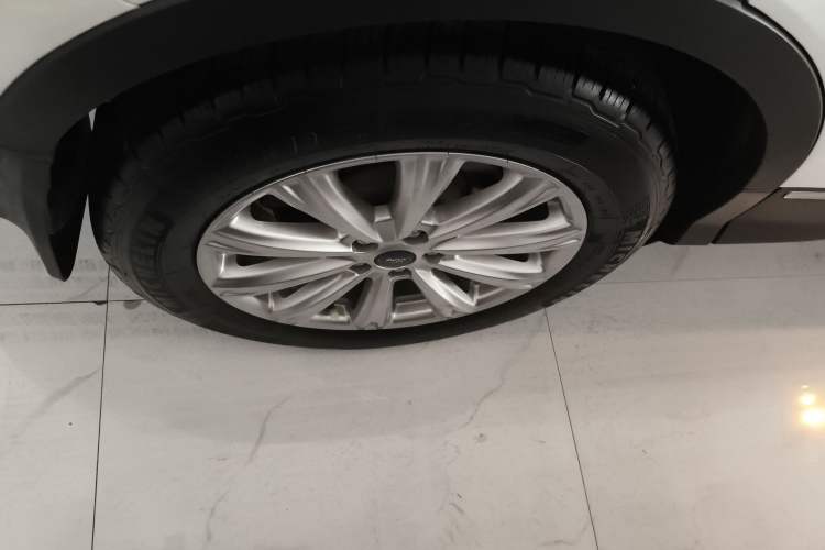 Used Ford Kuga 2017 EcoBoost 180 Four-Wheel Drive Luxury Wing Model Right Rear Wheel Hub